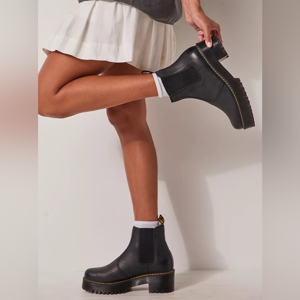 Dr. Martens Rometty Chelsea Boot Size 10